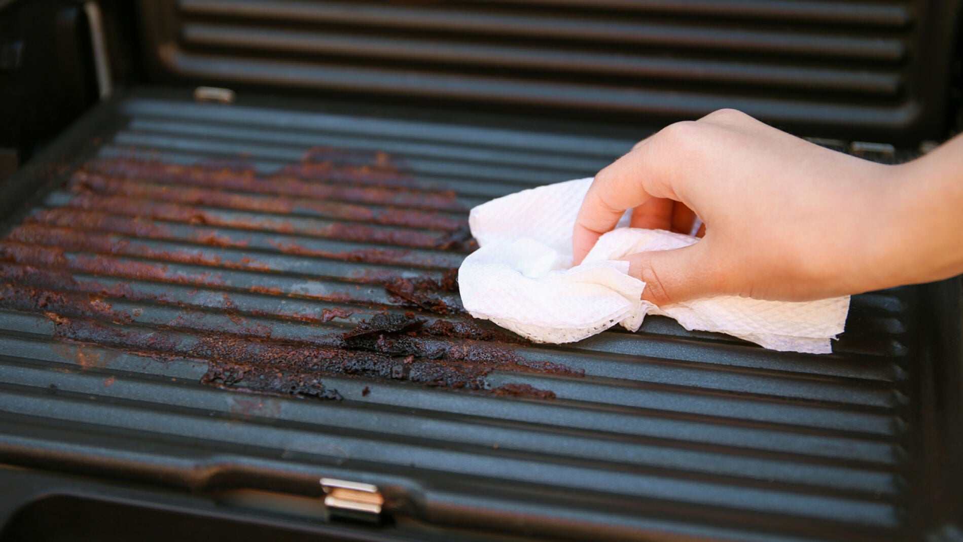 Limpiando la barbacoa