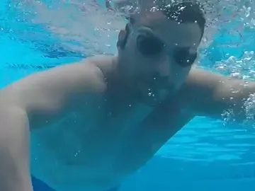 Alberto Lorente consigue el Récord Guinness de piscina estática a contracorriente Alberto Lorente consigue el Récord Guinness de piscina estática a contracorriente