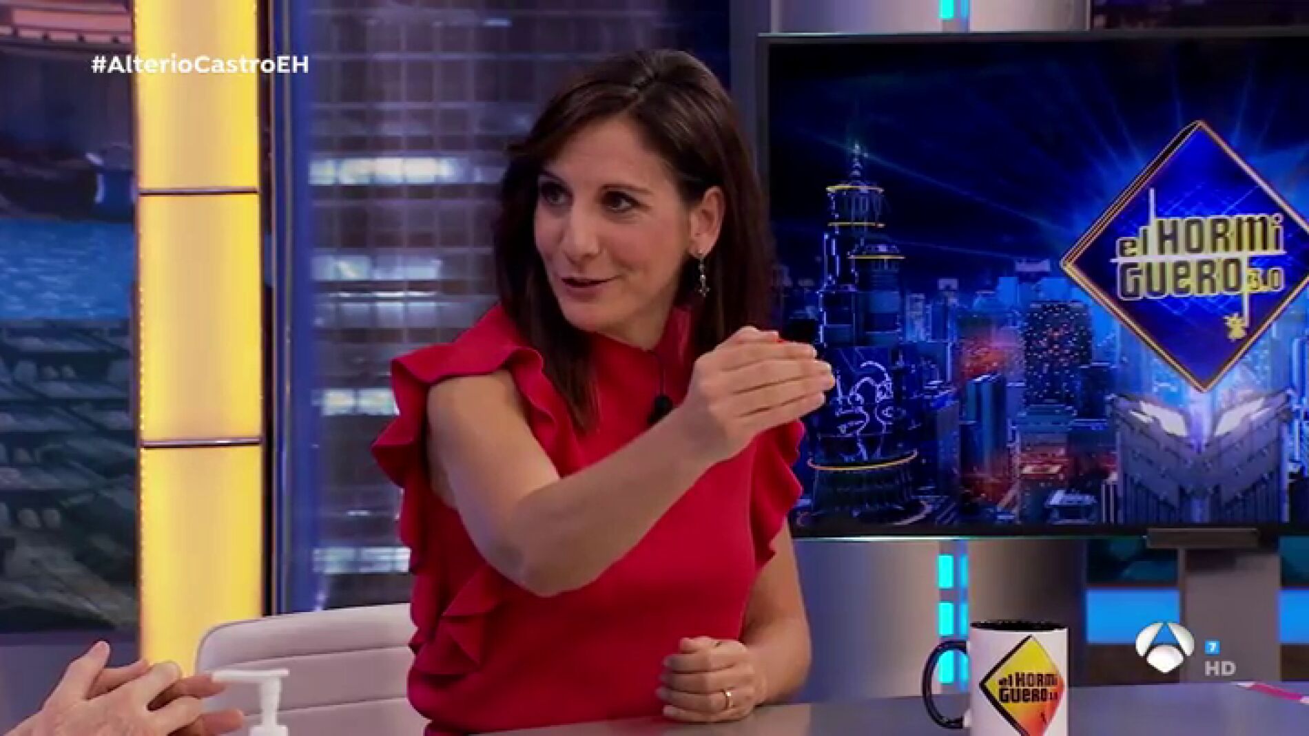 ¡En un balcón vestida de brócoli! Así terminó Malena Alterio la cuarentena