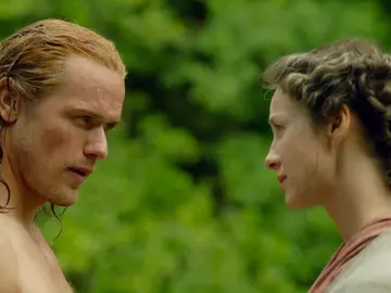 Sam Heughan y Caitriona Balfe como Jamie Fraser y Claire en 'Outlander' Sam Heughan y Caitriona Balfe como Jamie Fraser y Claire en 'Outlander'