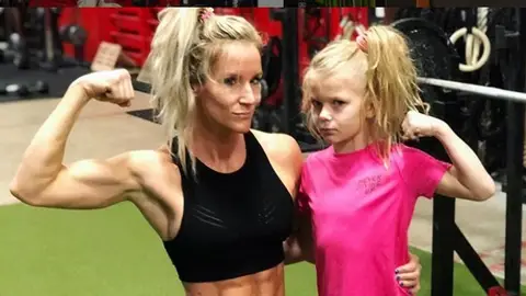 Brodie Bowen, la polémica 'niña fitness' de siete años que arrasa en las redes Brodie Bowen, la polémica 'niña fitness' de siete años que arrasa en las redes