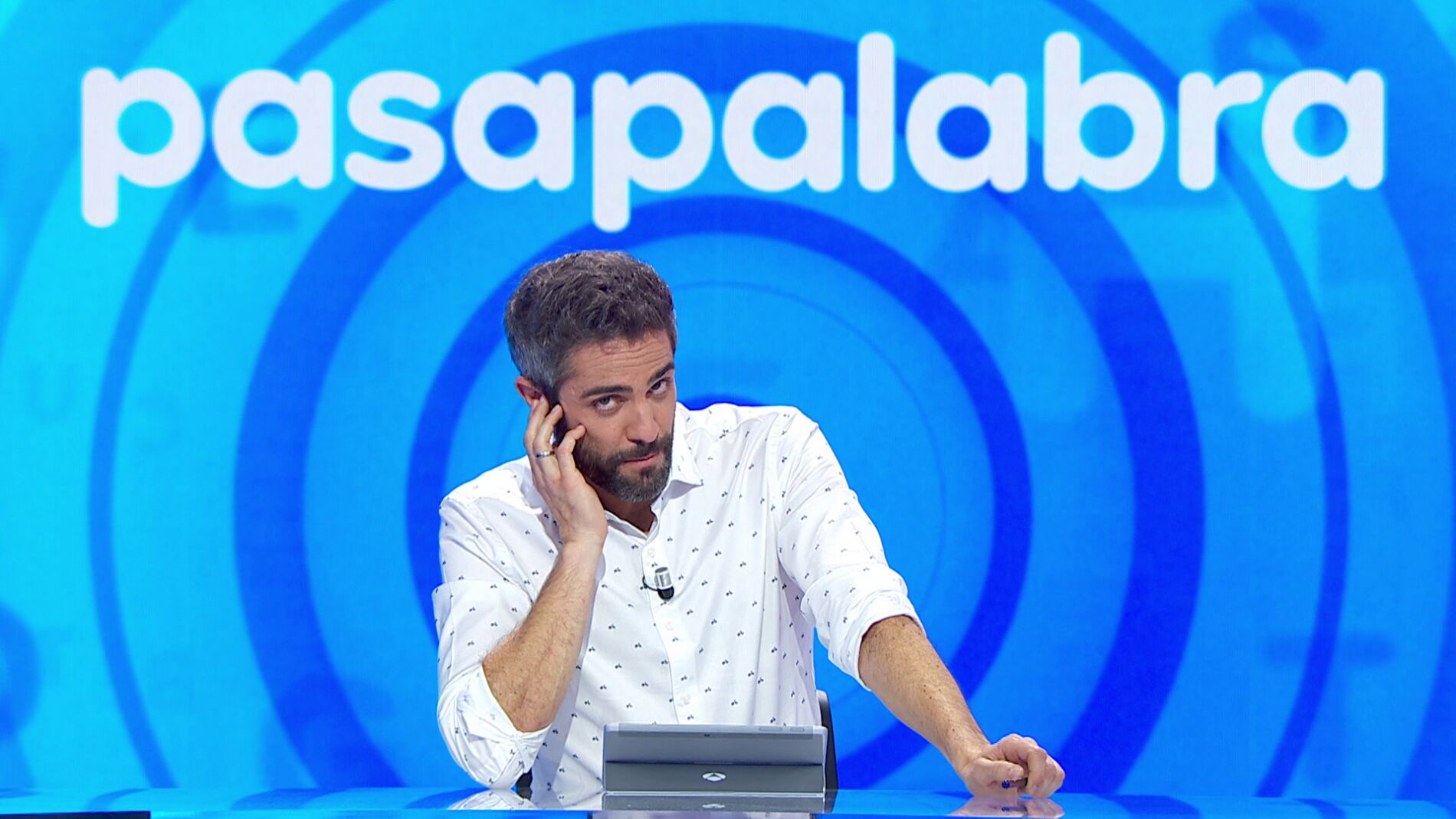 La medida extrema que ha tomado Roberto Leal en ‘Pasapalabra’: “Seguridad, ¿os podéis llevar a los dos invitados?”