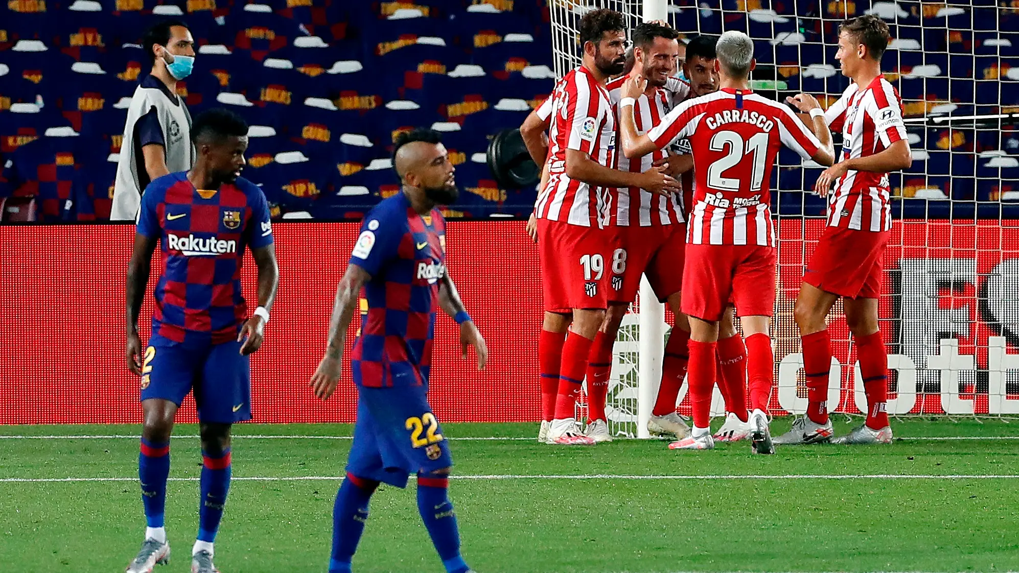 Saúl celebra uno de sus dos goles en el Camp Nou Saúl celebra uno de sus dos goles en el Camp Nou