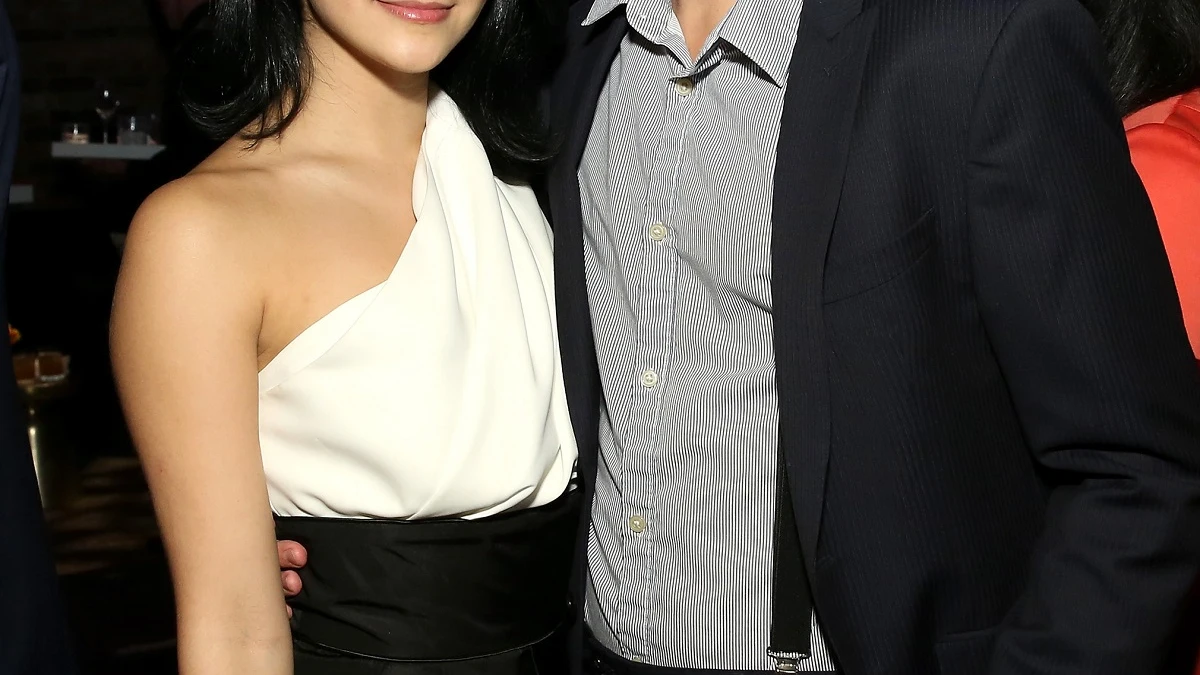 Camila Mendes y Cole Sprouse de 'Riverdale'