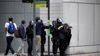 Operación policial en un centro comercial de París ante la amenaza de un hombre armado
