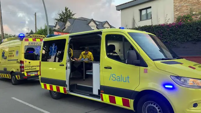 Ambulancia del Sistema d'Emergències Mèdiques Ambulancia del Sistema d'Emergències Mèdiques