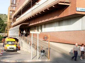 Entrada de urgencias del hospital Josep Trueta de Girona Entrada de urgencias del hospital Josep Trueta de Girona