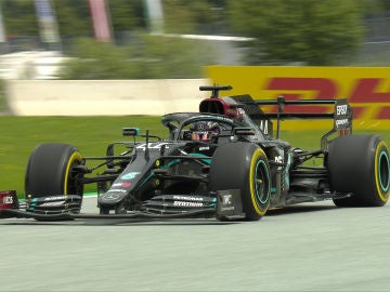 Lewis Hamilton rodando con su Mercedes