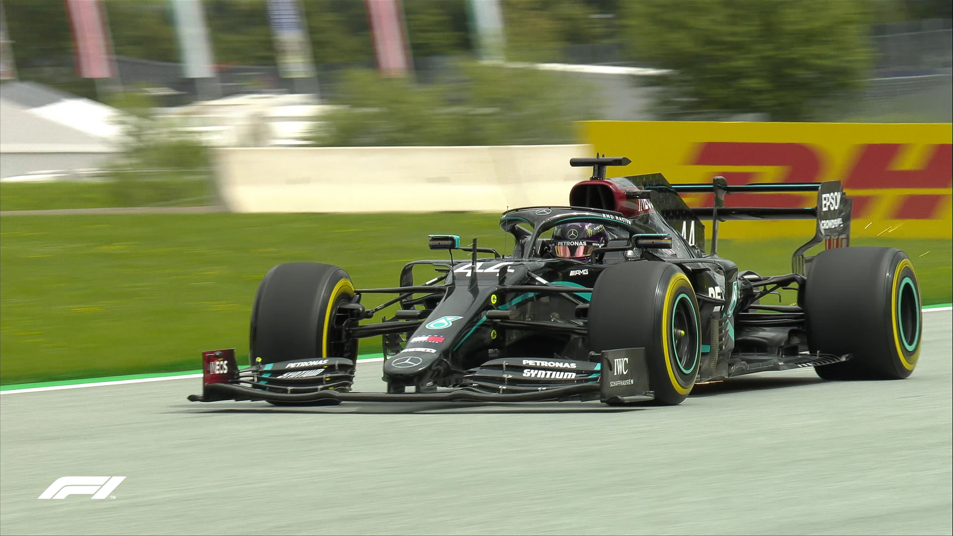 Lewis Hamilton rodando con su Mercedes Lewis Hamilton rodando con su Mercedes