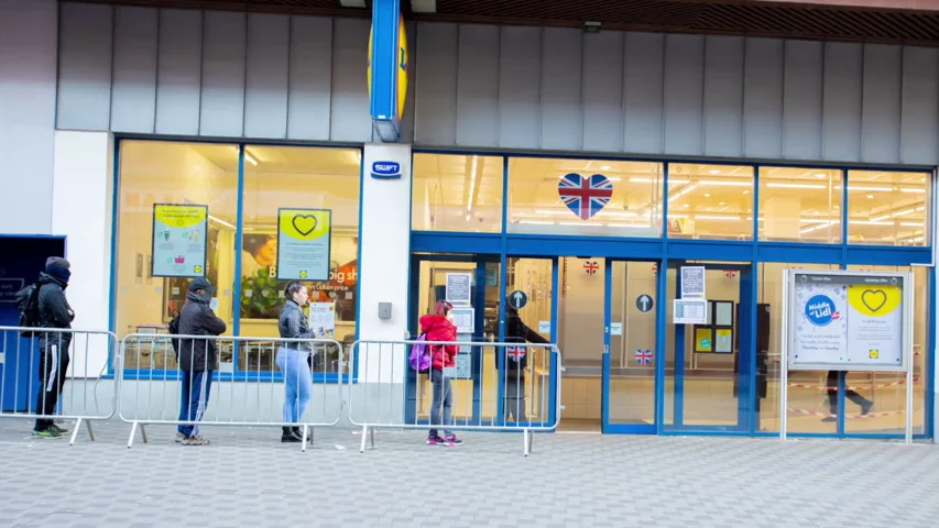 Las mascarillas de Agatha Ruiz de la Prada para Lidl se agotan en sólo unas horas Las mascarillas de Agatha Ruiz de la Prada para Lidl se agotan en sólo unas horas