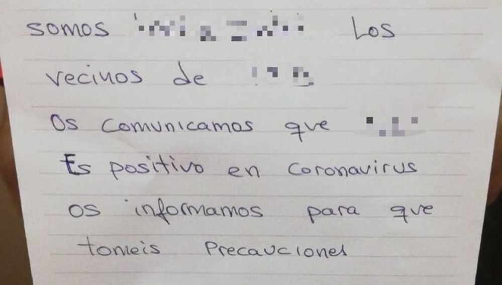Un matrimonio de Adra (Almería) pide a sus vecinos no "entrar en pánico" tras confirmar que uno tiene coronavirus