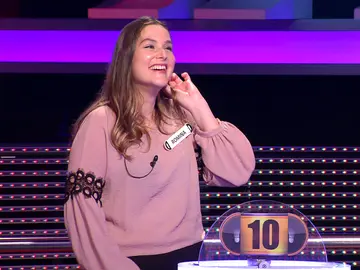 El precioso poema de una concursante que a Arturo Valls le recuerda… ¡a un anuncio de insecticida! El precioso poema de una concursante que a Arturo Valls le recuerda… ¡a un anuncio de insecticida!