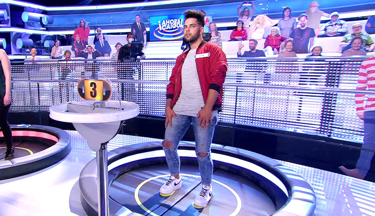 Arturo Valls alucina con la caída de un concursante de ‘¡Ahora caigo!’: “¡Ha levitado!” Arturo Valls alucina con la caída de un concursante de ‘¡Ahora caigo!’: “¡Ha levitado!”