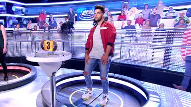Arturo Valls alucina con la caída de un concursante de ‘¡Ahora caigo!’: “¡Ha levitado!” 