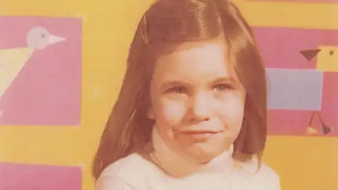 Resuelven la desaparición de una niña de ocho años en 1982 gracias a unas pruebas de ADN, Kelly Ann Prosser Resuelven la desaparición de una niña de ocho años en 1982 gracias a unas pruebas de ADN, Kelly Ann Prosser
