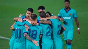 Los jugadores del Barcelona celebran un gol ante el VIllarreal