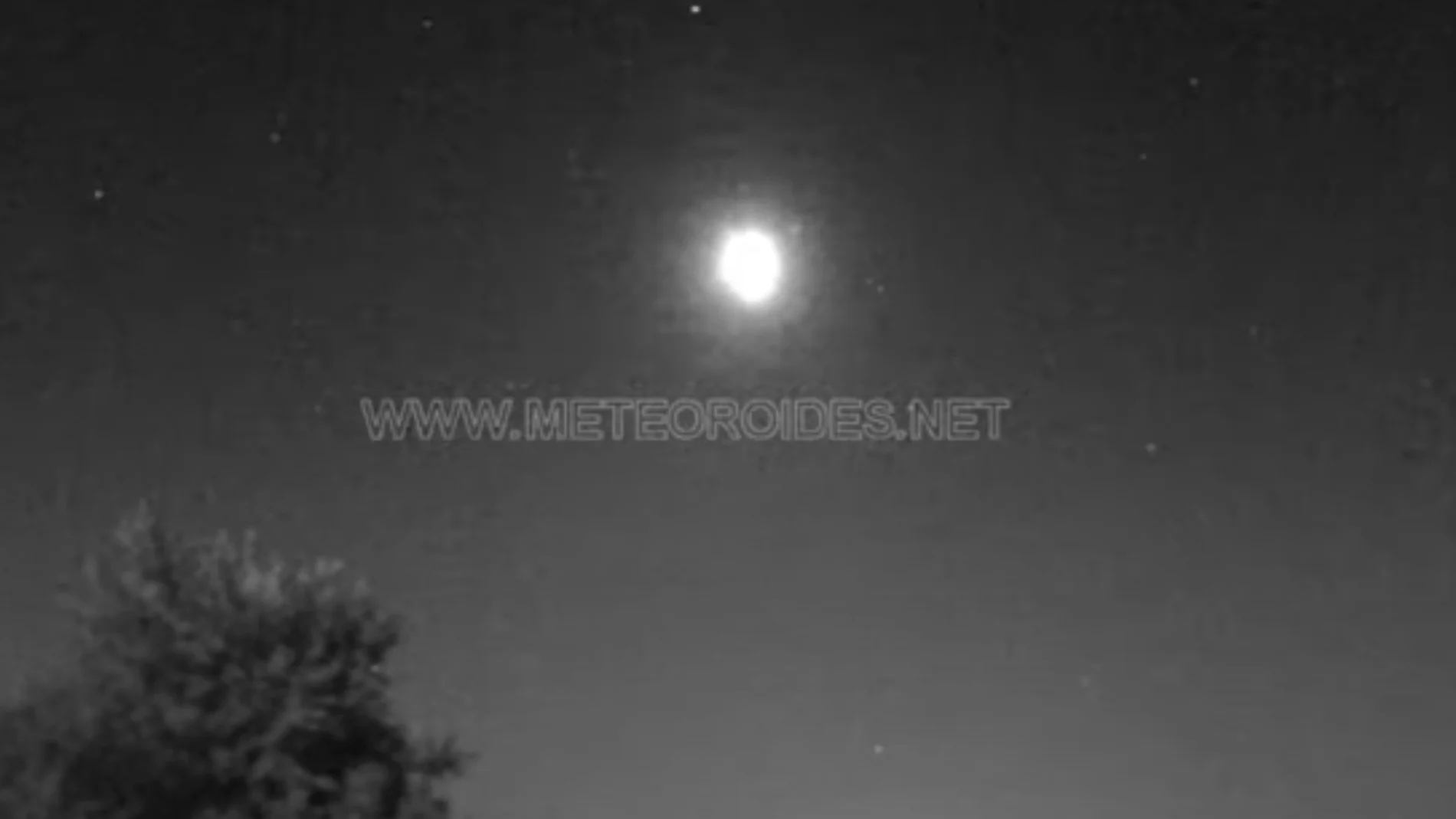 Bola de fuego procedente de un asteroide Bola de fuego procedente de un asteroide