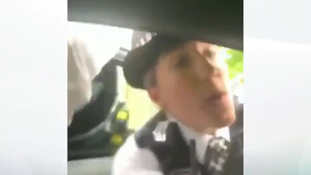 Dos atletas denuncian un trato racista de la Policía inglesa "por ser negros y conducir un Mercedes" Dos atletas denuncian un trato racista de la Policía inglesa "por ser negros y conducir un Mercedes"