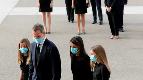 Los Reyes, a su llegada al funeral de La Almudena Los Reyes, a su llegada al funeral de La Almudena