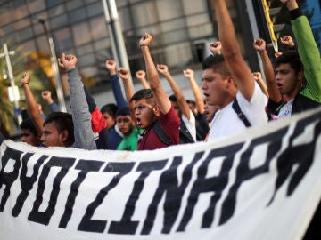 Identifican restos de uno de los 43 estudiantes desaparecidos de Ayotzinapa, en México 