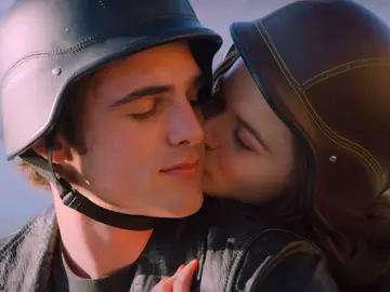 Jacob Elordi y Joey King en 'Mi primer beso 2' Jacob Elordi y Joey King en 'Mi primer beso 2'