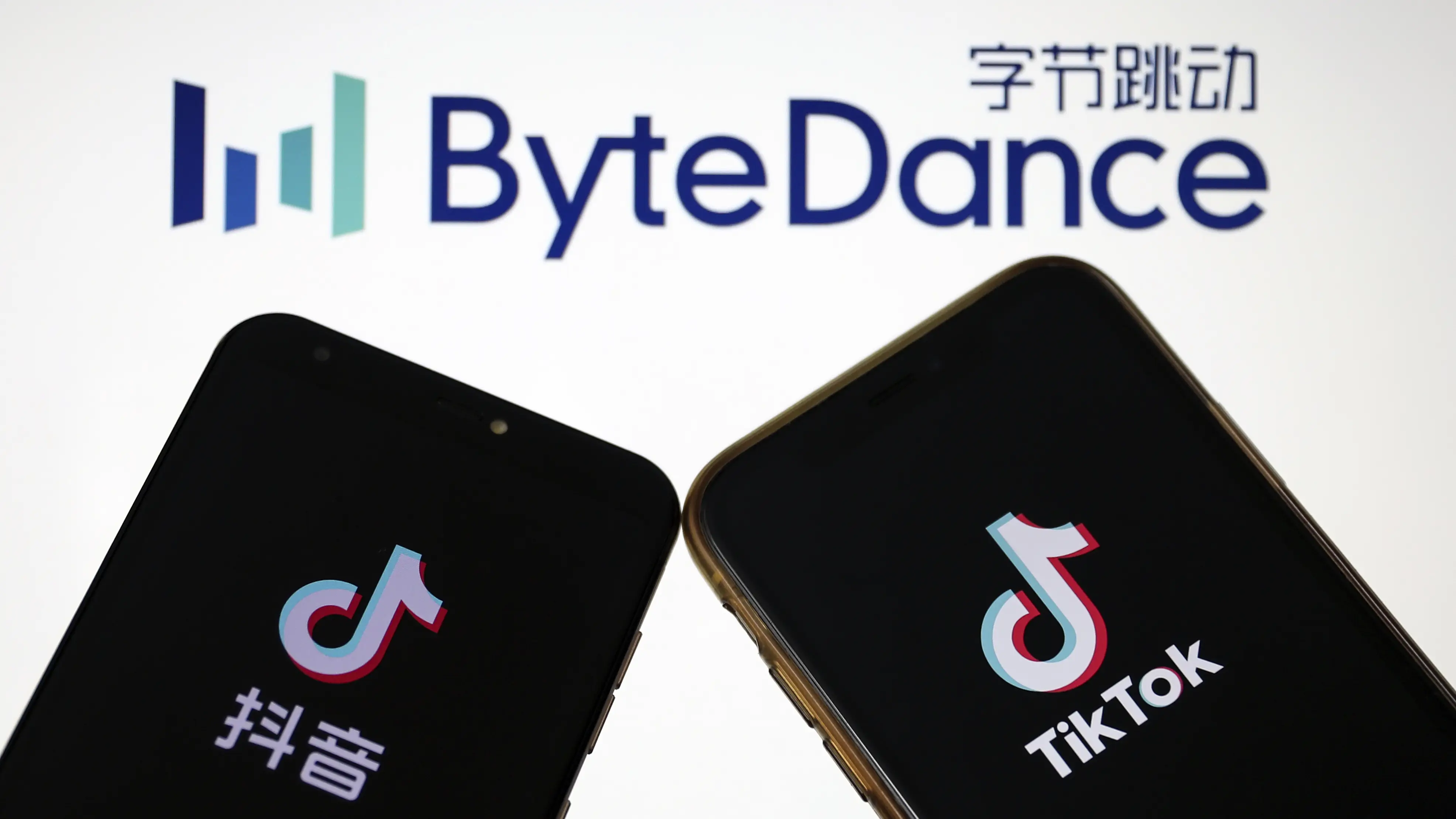 Anonymous pide a los internautas que eliminen la aplicaci&oacute;n de TikTok de sus m&oacute;viles
