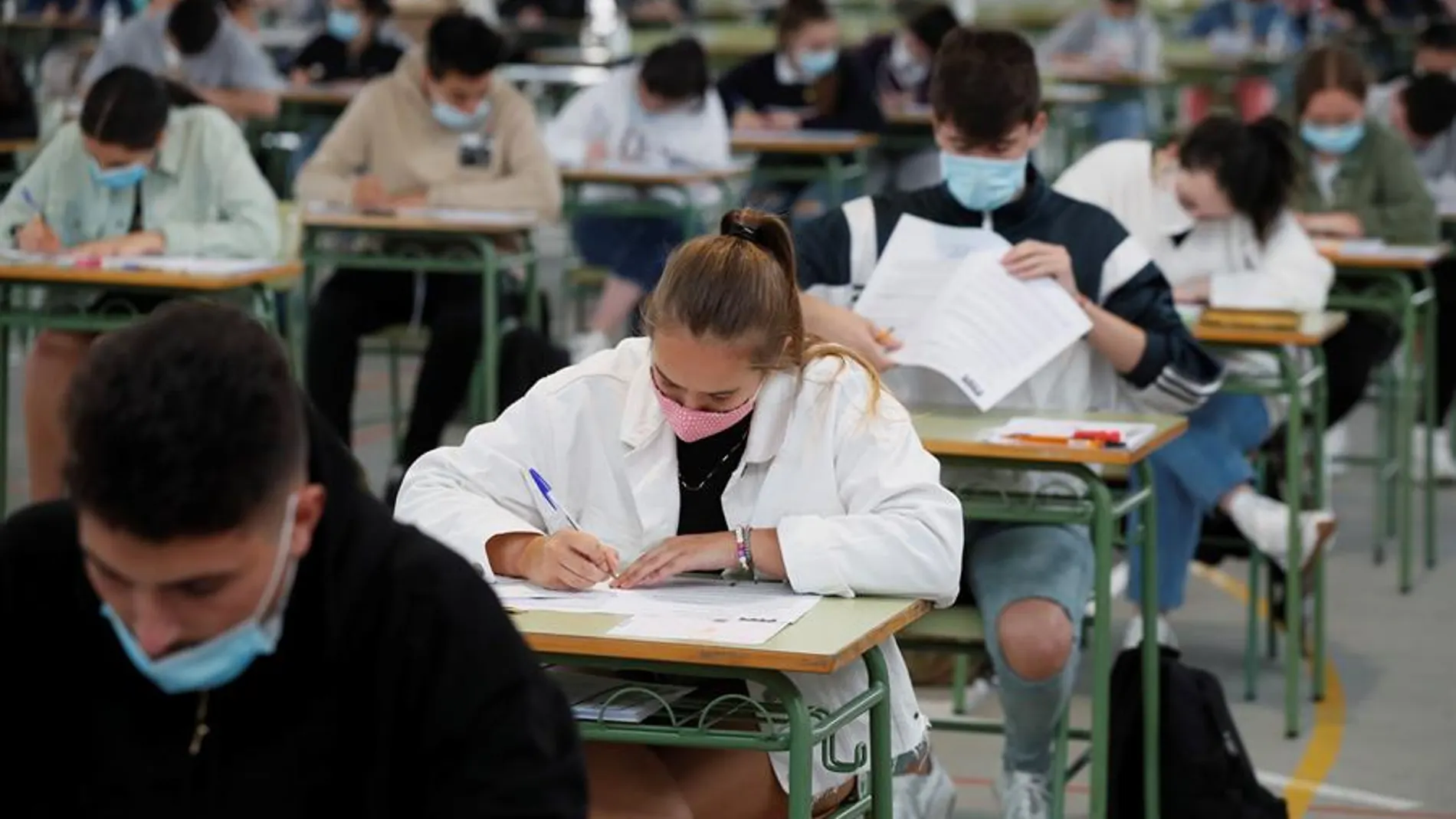Las mejores y peores universidades de España para encontrar trabajo tras acabar la carrera Las mejores y peores universidades de España para encontrar trabajo tras acabar la carrera