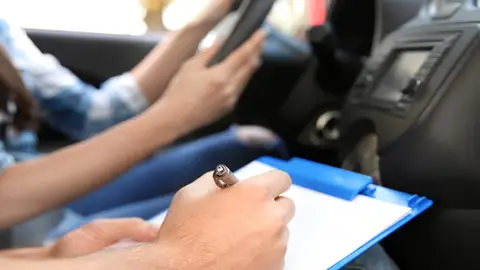 Examinarse del carnet de conducir Examinarse del carnet de conducir