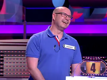 La increíble buena racha de Susana en la prueba de ‘entre tres’ que ha dejado boquiabierto a Arturo Valls La increíble buena racha de Susana en la prueba de ‘entre tres’ que ha dejado boquiabierto a Arturo Valls