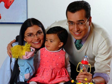 Betty y don Armando con su hija