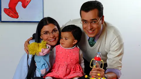 Betty y don Armando con su hija Betty y don Armando con su hija