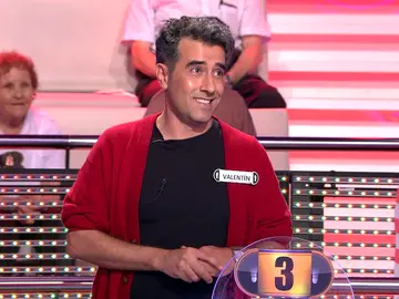 La inteligente broma de Arturo Valls a un concursante por su nombre La inteligente broma de Arturo Valls a un concursante por su nombre