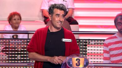 La inteligente broma de Arturo Valls a un concursante por su nombre 