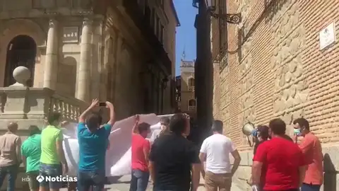 El mundo taurino protesta contra la ministra de Trabajo por no incluirles en las ayudas especiales tras la crisis del coronavirus El mundo taurino protesta contra la ministra de Trabajo por no incluirles en las ayudas especiales tras la crisis del coronavirus