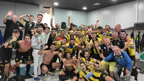 Plantilla del Portugalete, tras lograr el pase a la final del playoff de ascenso a Segunda 'B' Plantilla del Portugalete, tras lograr el pase a la final del playoff de ascenso a Segunda 'B'