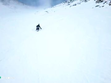 Andzrej Bargiel se convierte en el primer hombre que consigue bajar el K2 esquiando 