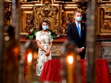 Los reyes don Felipe y doña Letizia presiden la misa y la ofrenda al apostol Santiago 