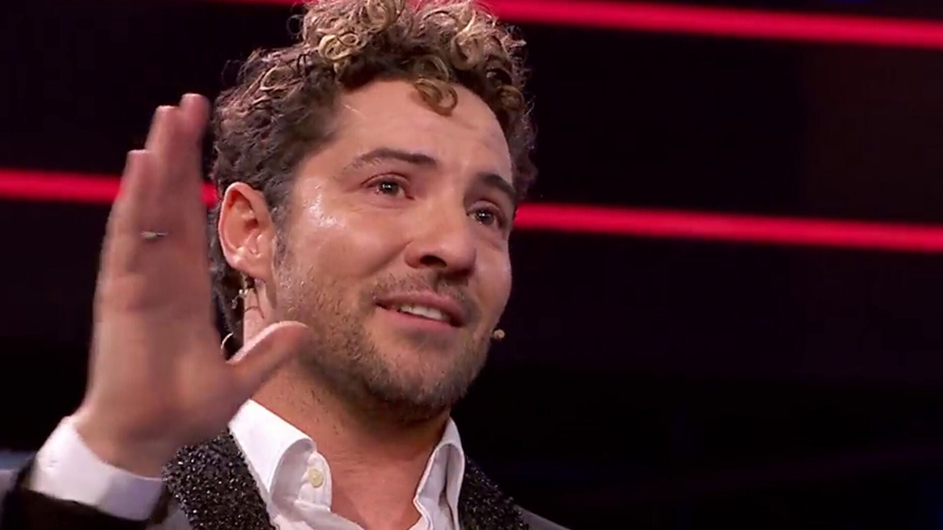 David Bisbal se emociona frente a Juan Mena en 'La voz senior'