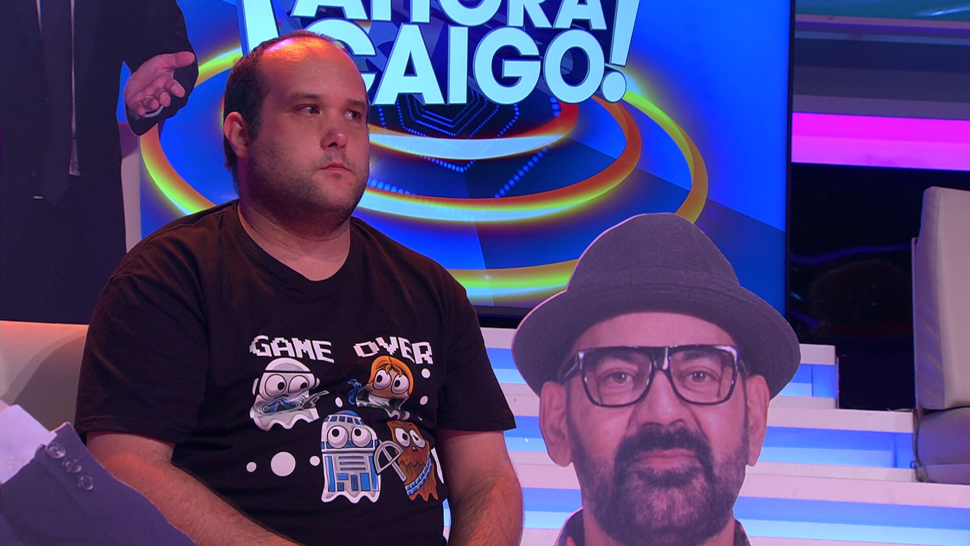 Arturo Valls aparece durmiendo en el plató de ‘¡Ahora Caigo!’