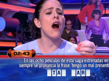 Nuria, la concursante que habla un nuevo y extraño idioma en '¡Ahora caigo!' Nuria, la concursante que habla un nuevo y extraño idioma en '¡Ahora caigo!'