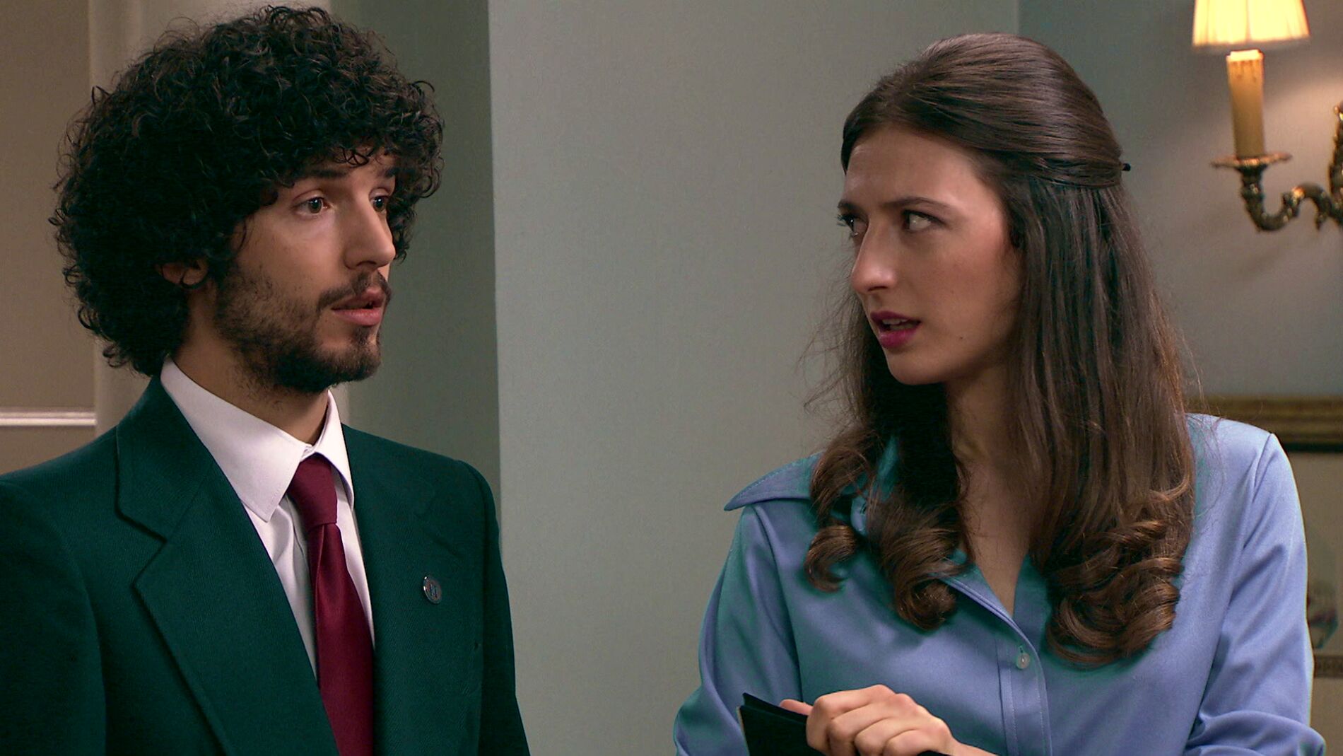 La dif&iacute;cil decisi&oacute;n de Fede y Marina ante la propuesta de la escritora