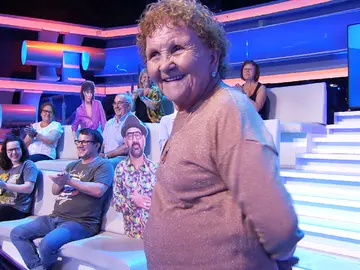 El increíble movimiento de Palmira a lo Rafaela Carrá en '¡Ahora caigo!' El increíble movimiento de Palmira a lo Rafaela Carrá en '¡Ahora caigo!'