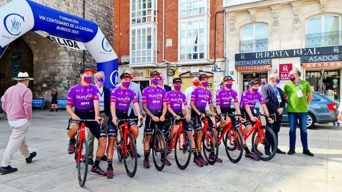 El ciclismo profesional vuelve con una 'Vuelta a Burgos segura' con un férreo protocolo contra el coronavirus El ciclismo profesional vuelve con una 'Vuelta a Burgos segura' con un férreo protocolo contra el coronavirus