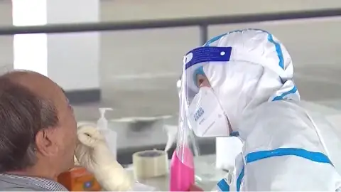 En cuatro días más de un millón de personas se han contagiado de coronavirus en todo el mundo En cuatro días más de un millón de personas se han contagiado de coronavirus en todo el mundo