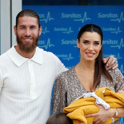 Pilar Rubio y Sergio Ramos abandonan el hospital con su cuarto hijo en brazos
