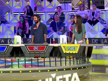 El gesto más genero de Cris en la 'La Ruleta de la suerte' El gesto más genero de Cris en la 'La Ruleta de la suerte'