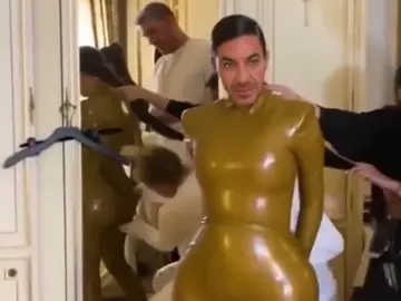 El hilarante vídeo viral de Arturo Valls convertido en Kim Kardashian El hilarante vídeo viral de Arturo Valls convertido en Kim Kardashian