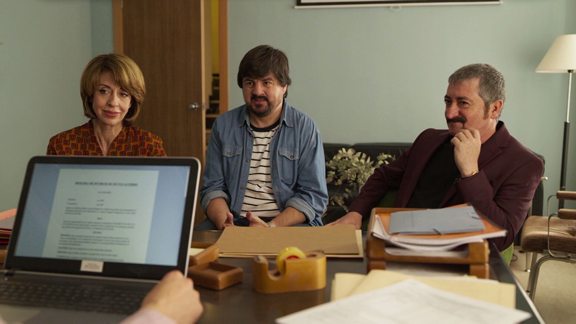 Extra: La secuencia del ligue imaginario de Bego que no pudiste ver en el capítulo 8 de 'Benidorm'