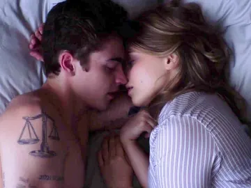 Hardin y Tessa en 'After. En mil pedazos' Hardin y Tessa en 'After. En mil pedazos'