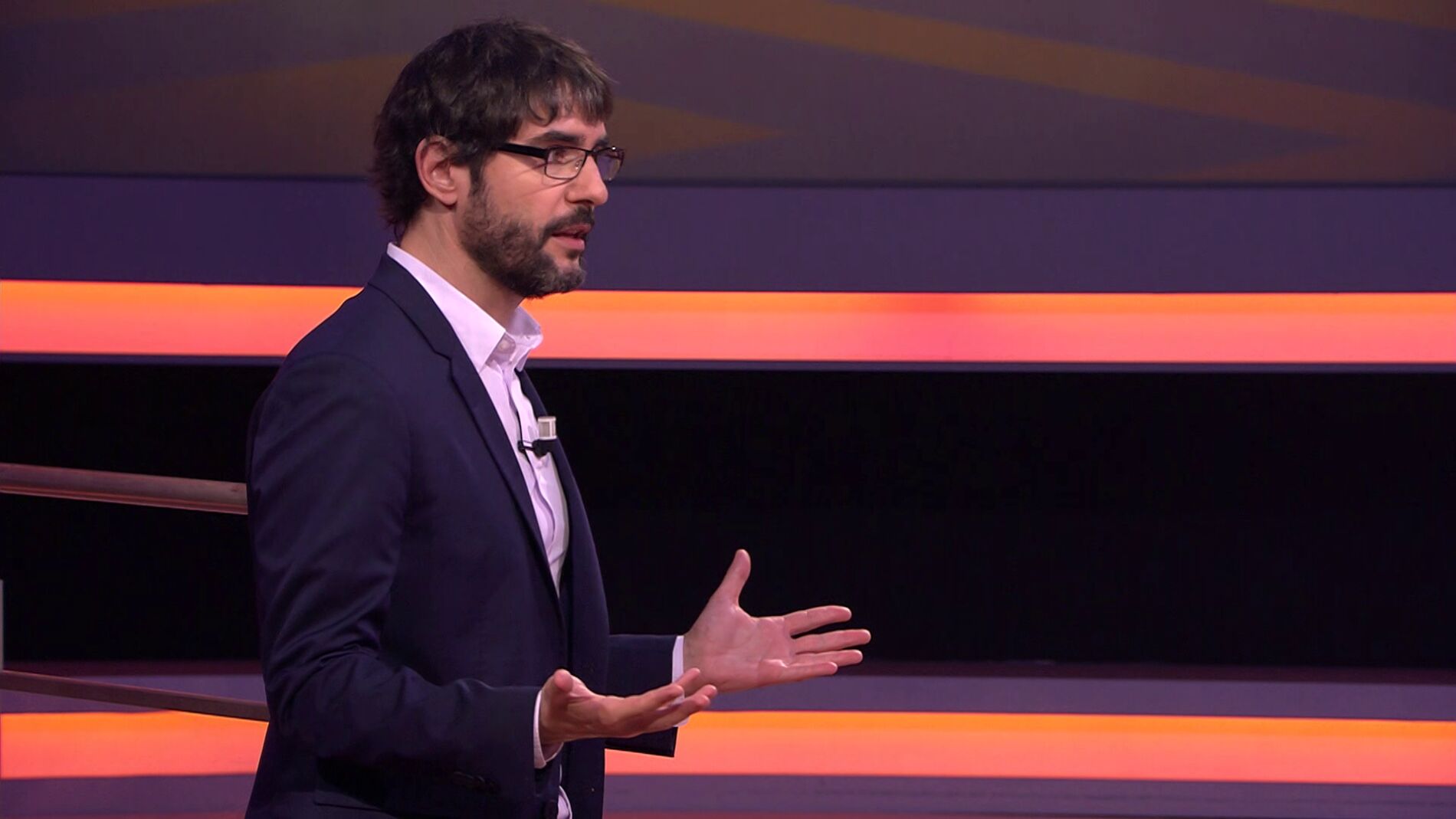 Juanra Bonet, asombrado al conocer la F&oacute;rmula 1 de estudiantes: &ldquo;&iexcl;Pero qu&eacute; locura!&rdquo;